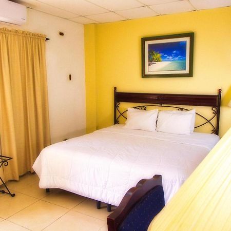 Hotel Santa Elena Antiguo Cuscatlan ภายนอก รูปภาพ