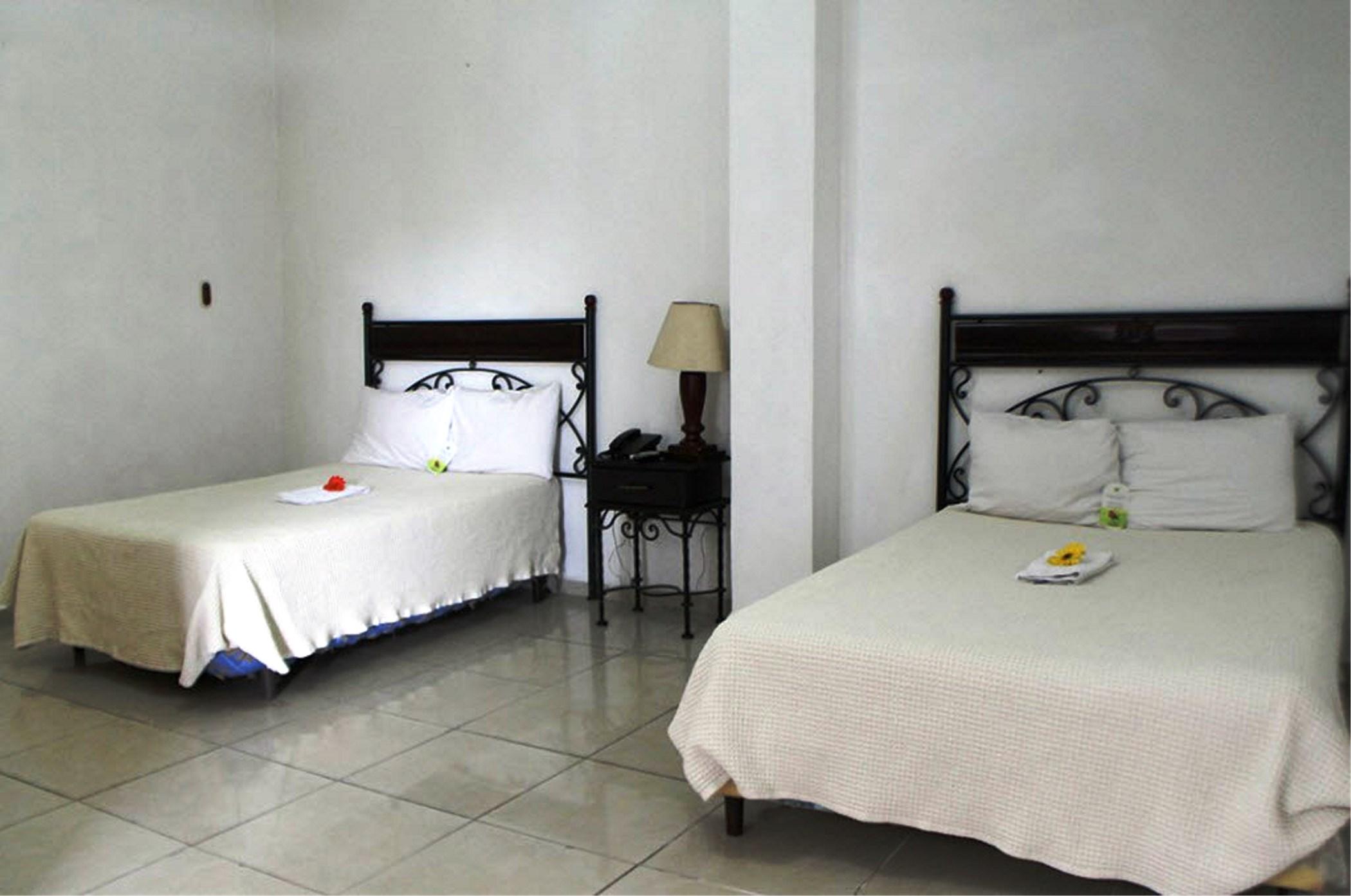 Hotel Santa Elena Antiguo Cuscatlan ภายนอก รูปภาพ