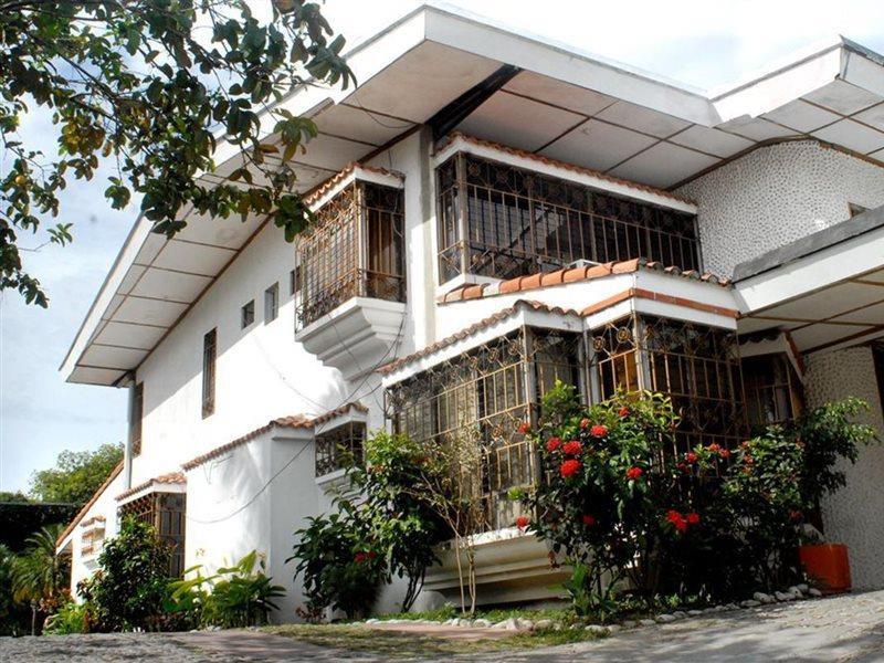Hotel Santa Elena Antiguo Cuscatlan ภายนอก รูปภาพ