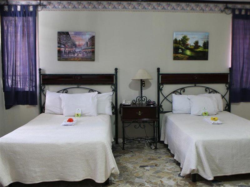 Hotel Santa Elena Antiguo Cuscatlan ภายนอก รูปภาพ