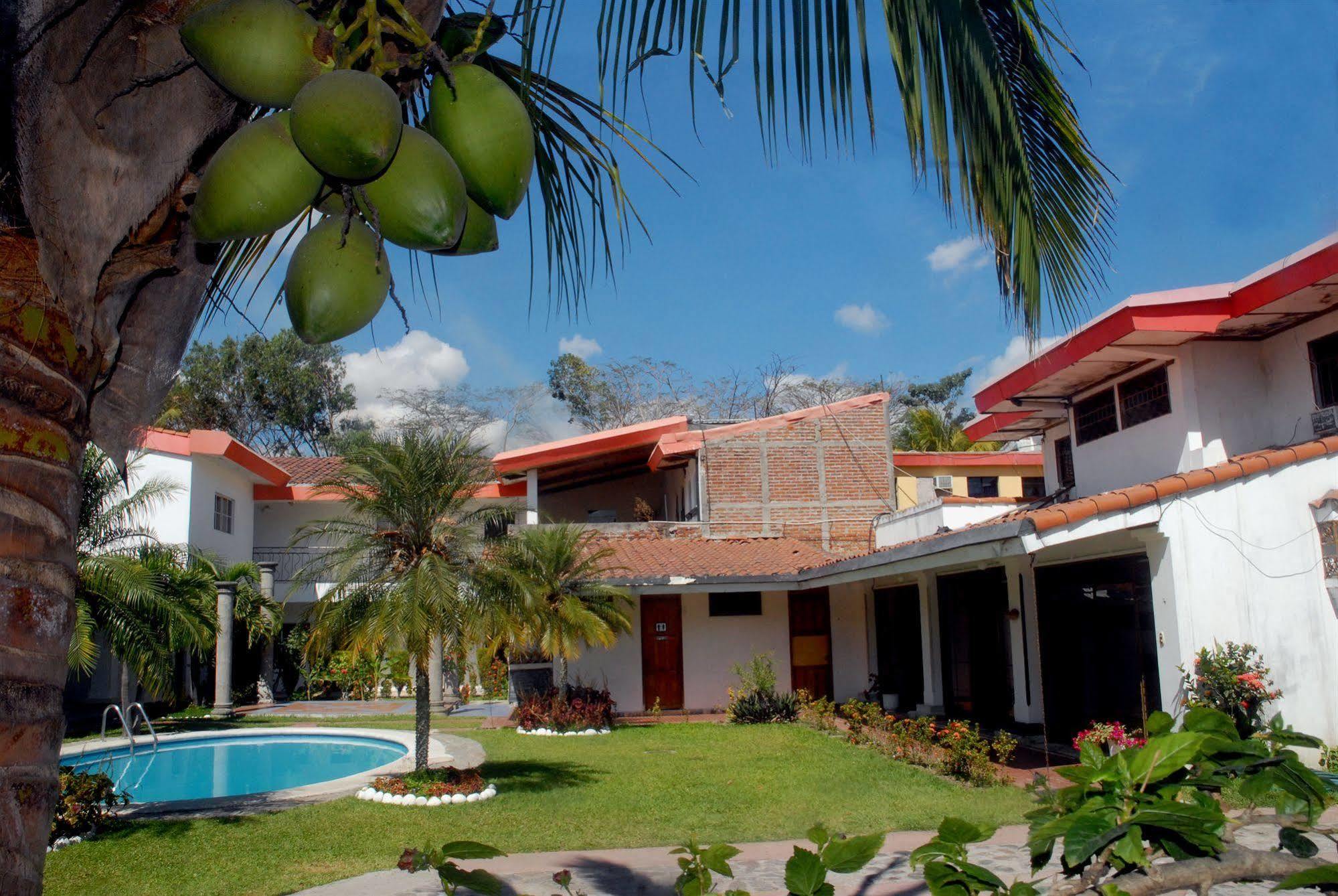Hotel Santa Elena Antiguo Cuscatlan ภายนอก รูปภาพ