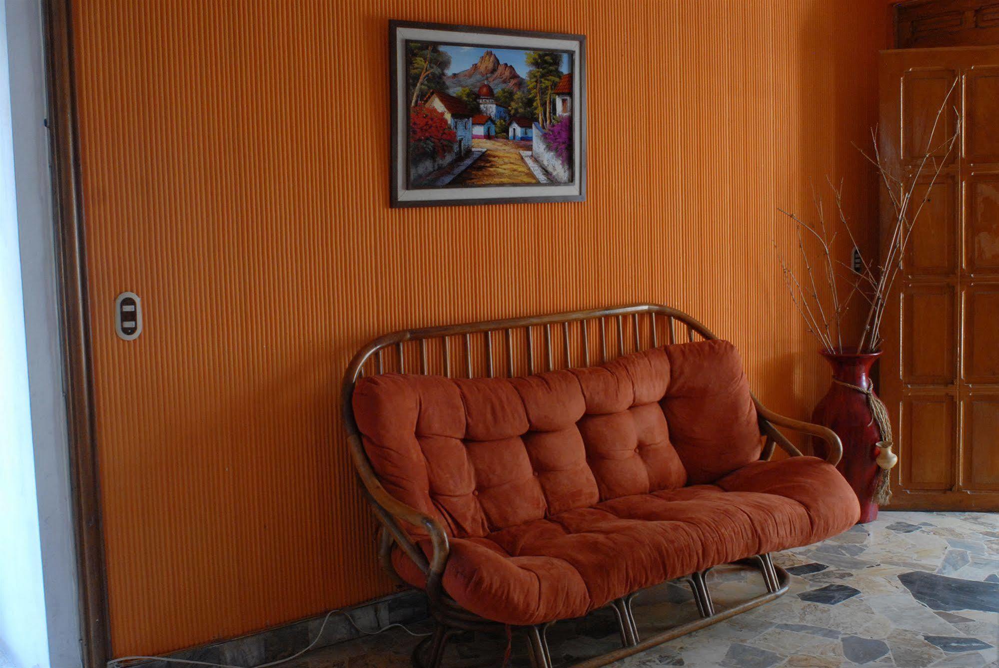 Hotel Santa Elena Antiguo Cuscatlan ภายนอก รูปภาพ