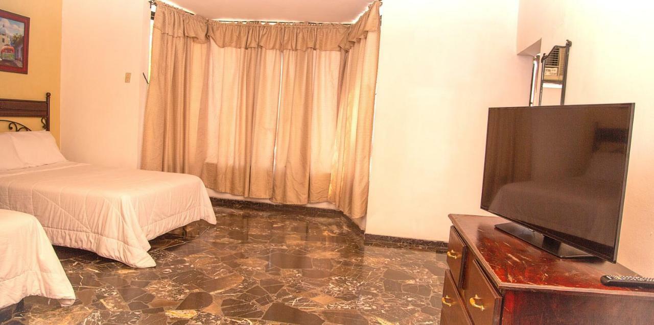 Hotel Santa Elena Antiguo Cuscatlan ภายนอก รูปภาพ