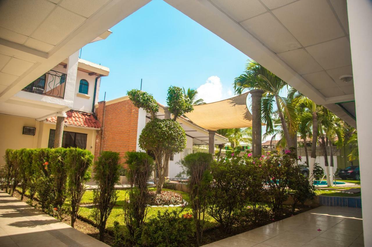 Hotel Santa Elena Antiguo Cuscatlan ภายนอก รูปภาพ