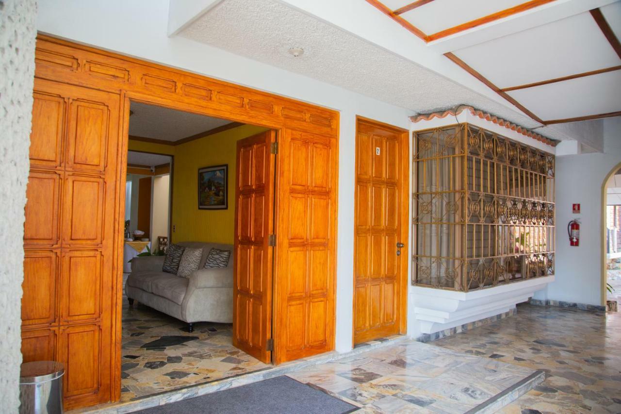 Hotel Santa Elena Antiguo Cuscatlan ภายนอก รูปภาพ
